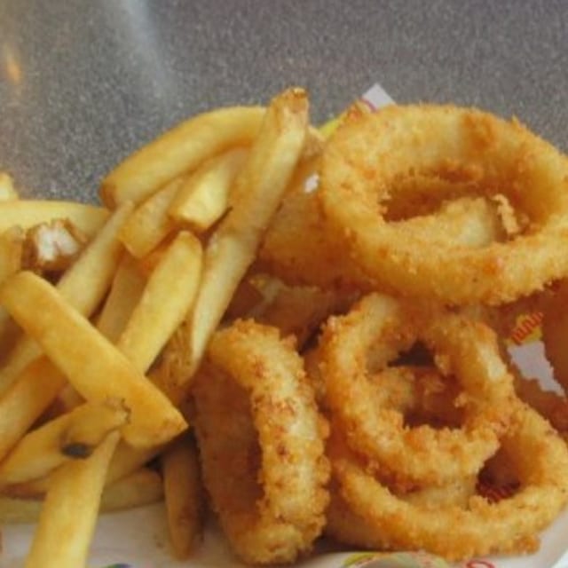 FRIES & RINGS COMBO.