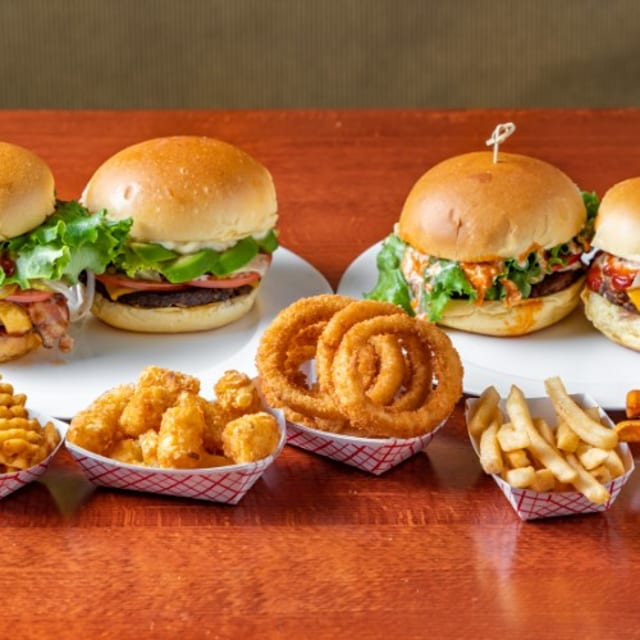 4 RANGER SPECIAL BURGERS + 2 LARGE FRIES + 4 DRINKS.