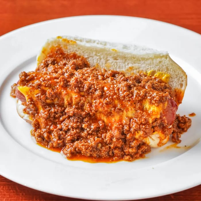 CHILI CHEESE DOG.
