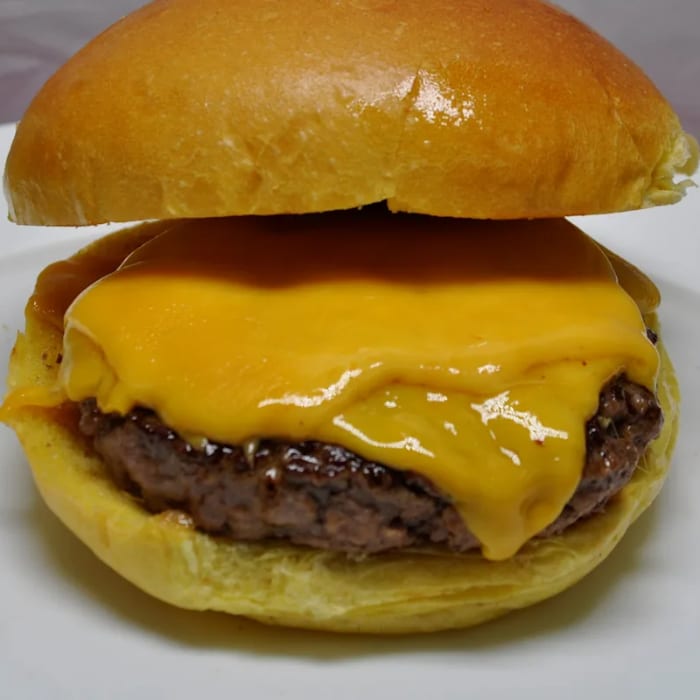 CHEESEBURGER.